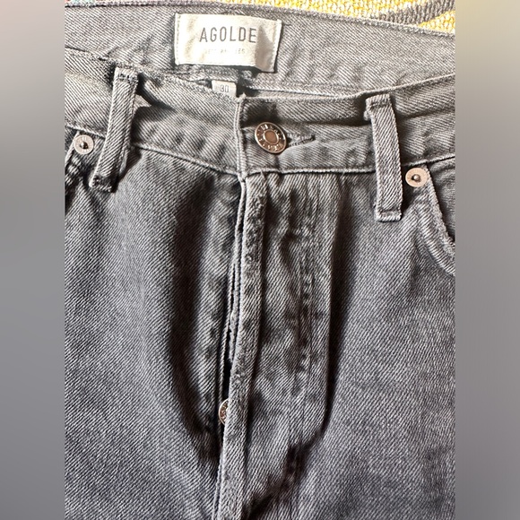 AGOLDE 90s Crop Jeans in Shutter. Like new black high waisted straight jeans - Picture 11 of 16